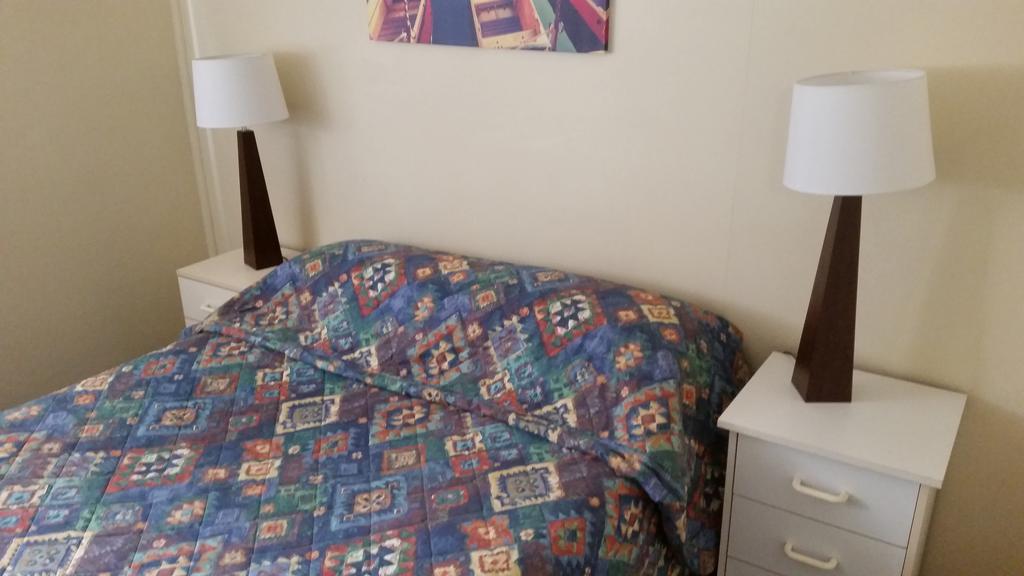 Clifford Park Motor Inn Тувумба Номер фото
