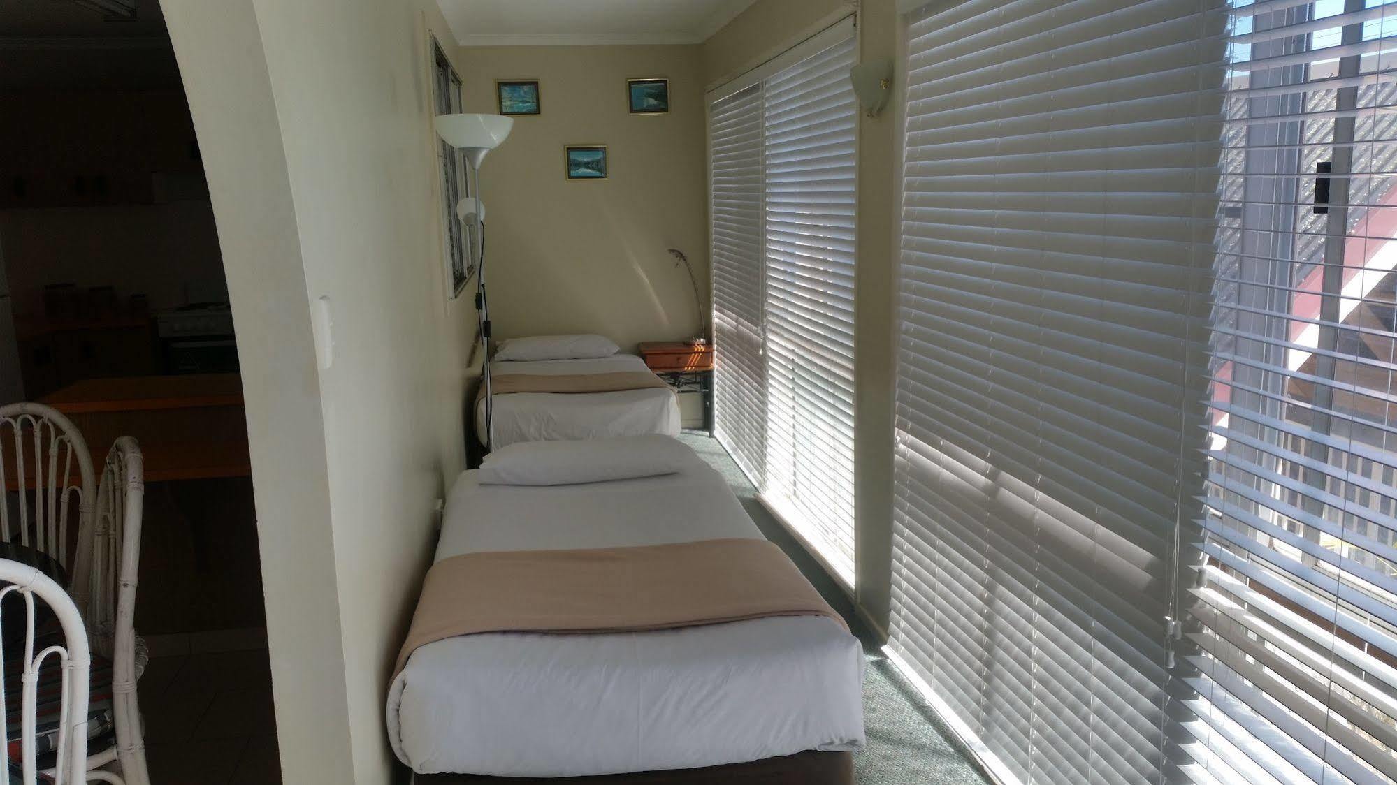 Clifford Park Motor Inn Тувумба Экстерьер фото